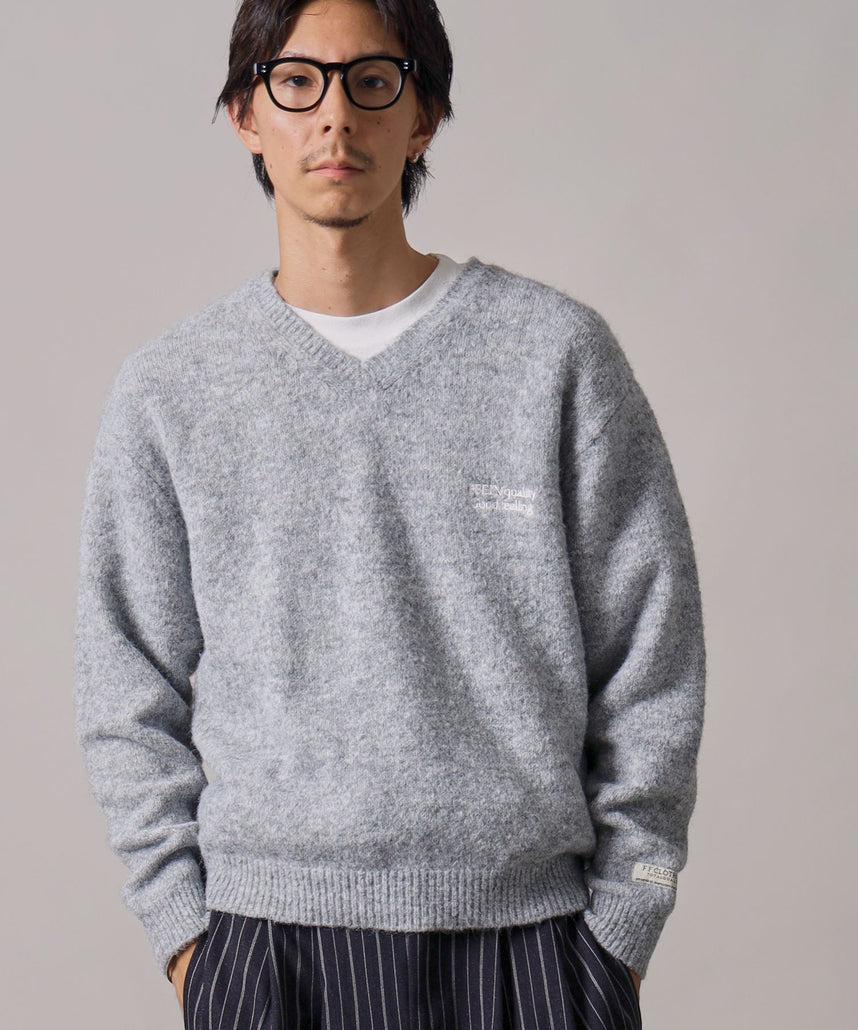 FFEIN(フェイン)】ワンポイントVネックウール混ニット / ウール ニット