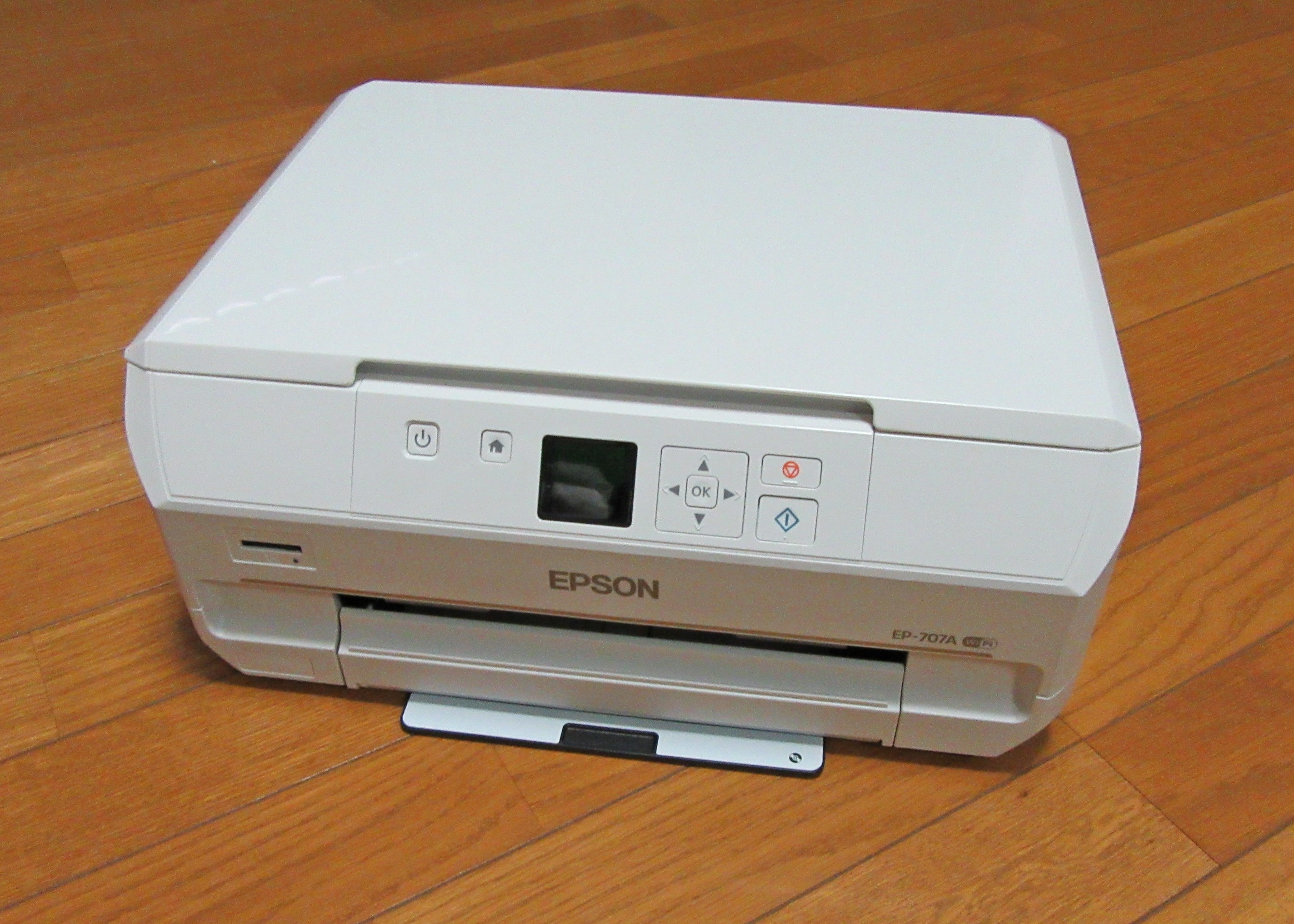 1万円強で買えるエプソンのインクジェットプリンター複合機カラリオを購入