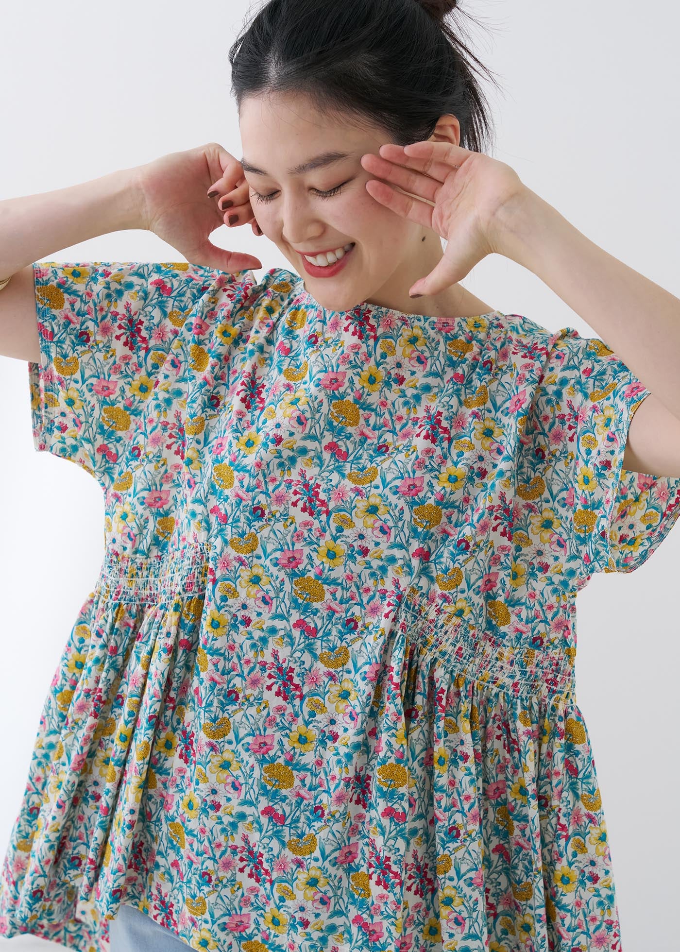 Liberty Print Shirring Blouse | Pasand by ne Quittez pas | パサン