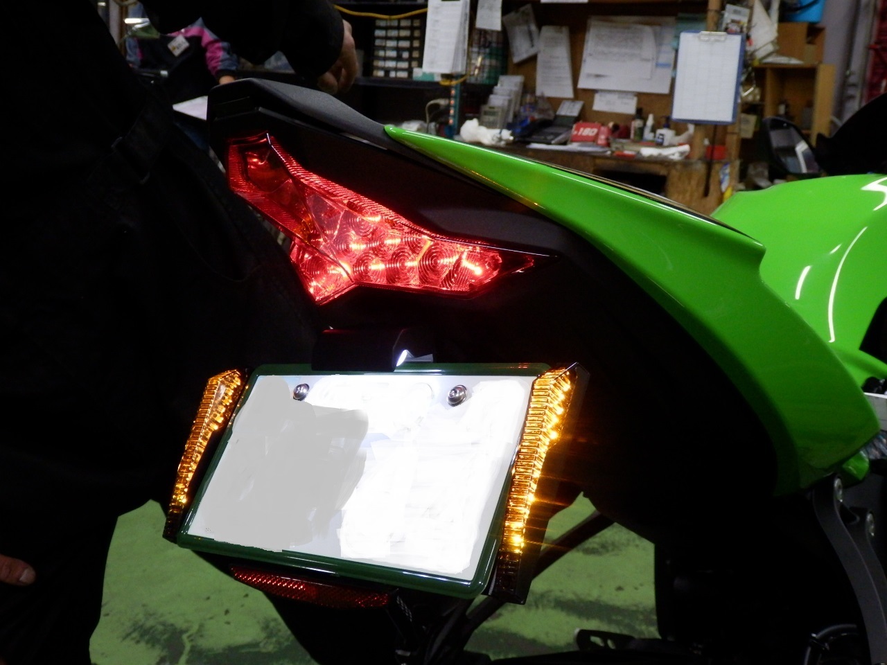 カワサキ ZX-6R】Active フェンダーレスKIT 装着しました! - NAPS-ON