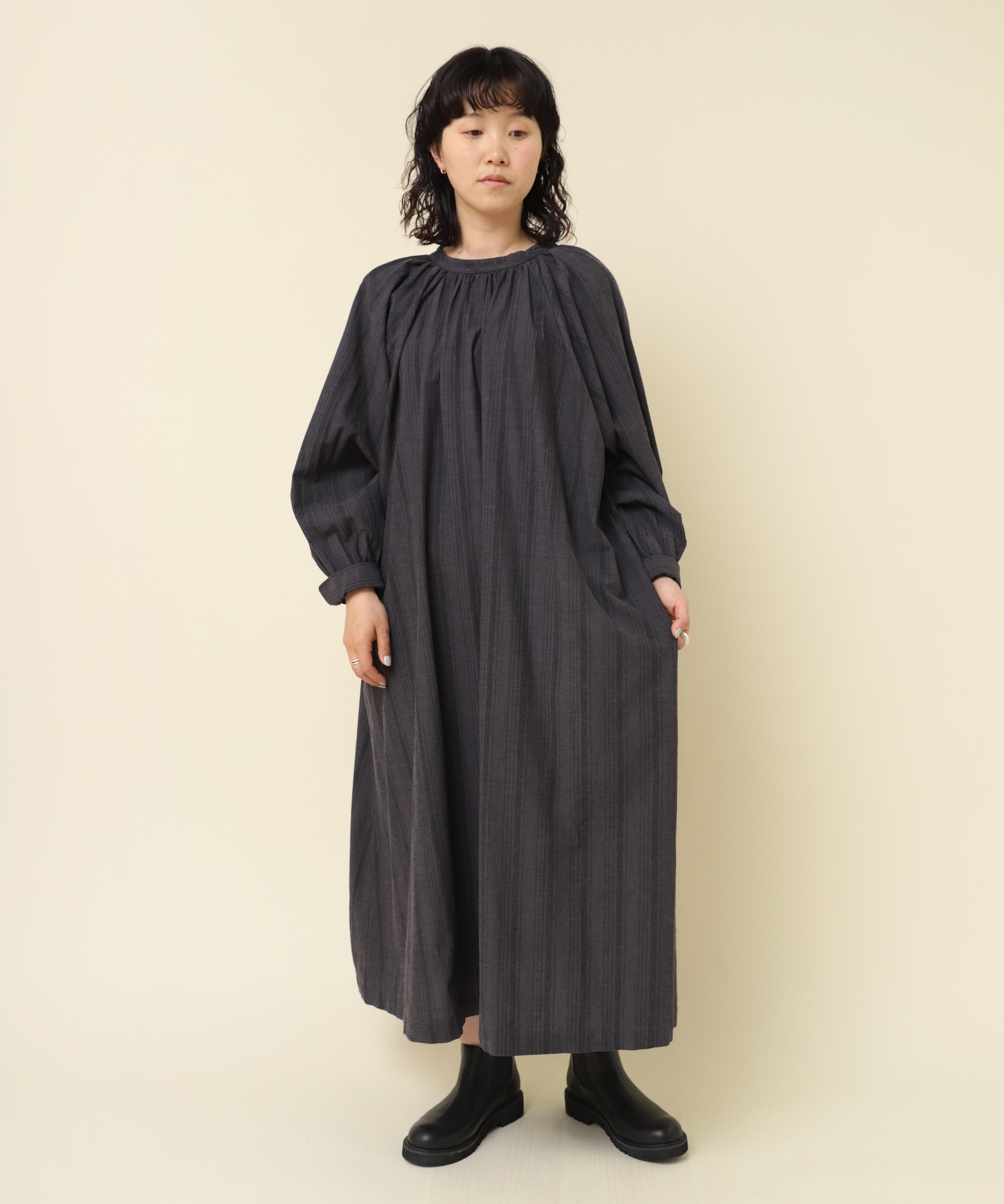 D1658 コットンリネンジャガードストライプワンピース(M グレー