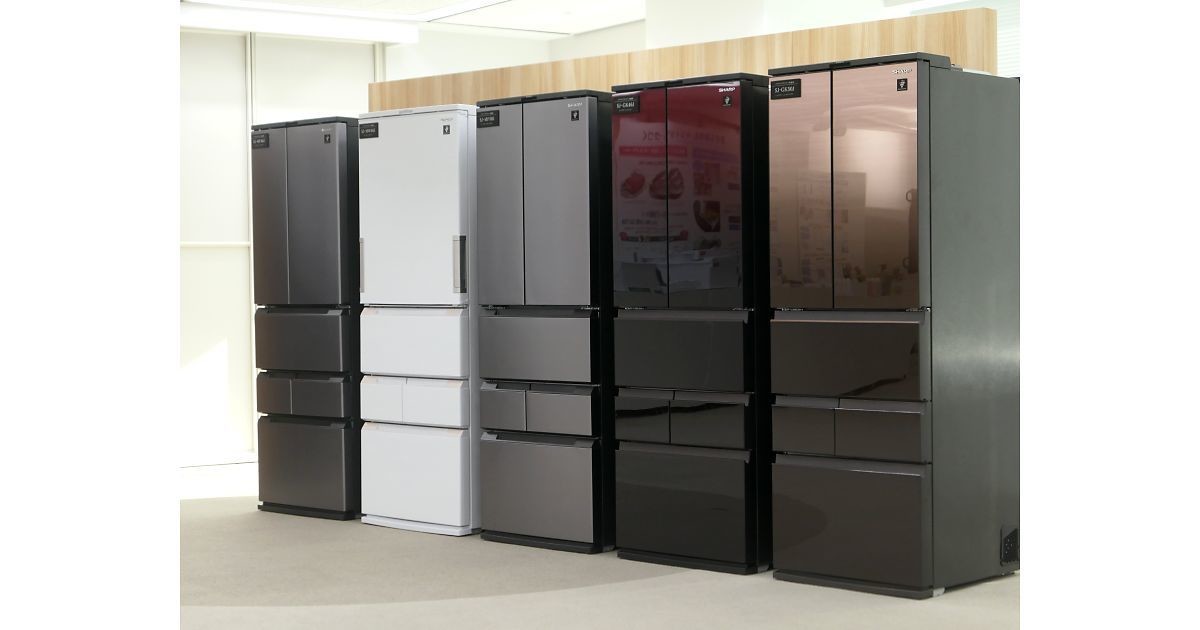 シャープの新型冷蔵庫はシックなメタルが好印象。お手入れしやすさも