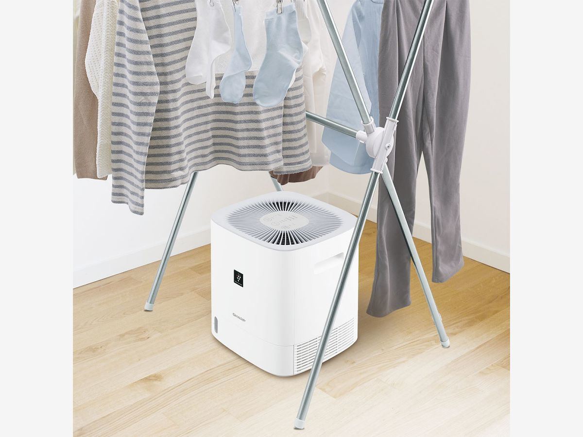 シャープ、背が低くなって使い勝手アップの衣類乾燥除湿機「CV-P60