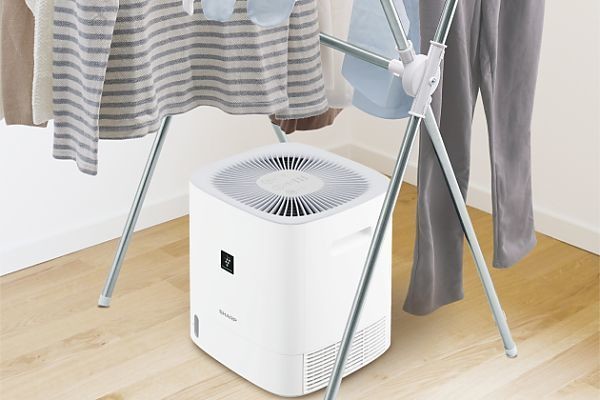 シャープ、背が低くなって使い勝手アップの衣類乾燥除湿機「CV-P60
