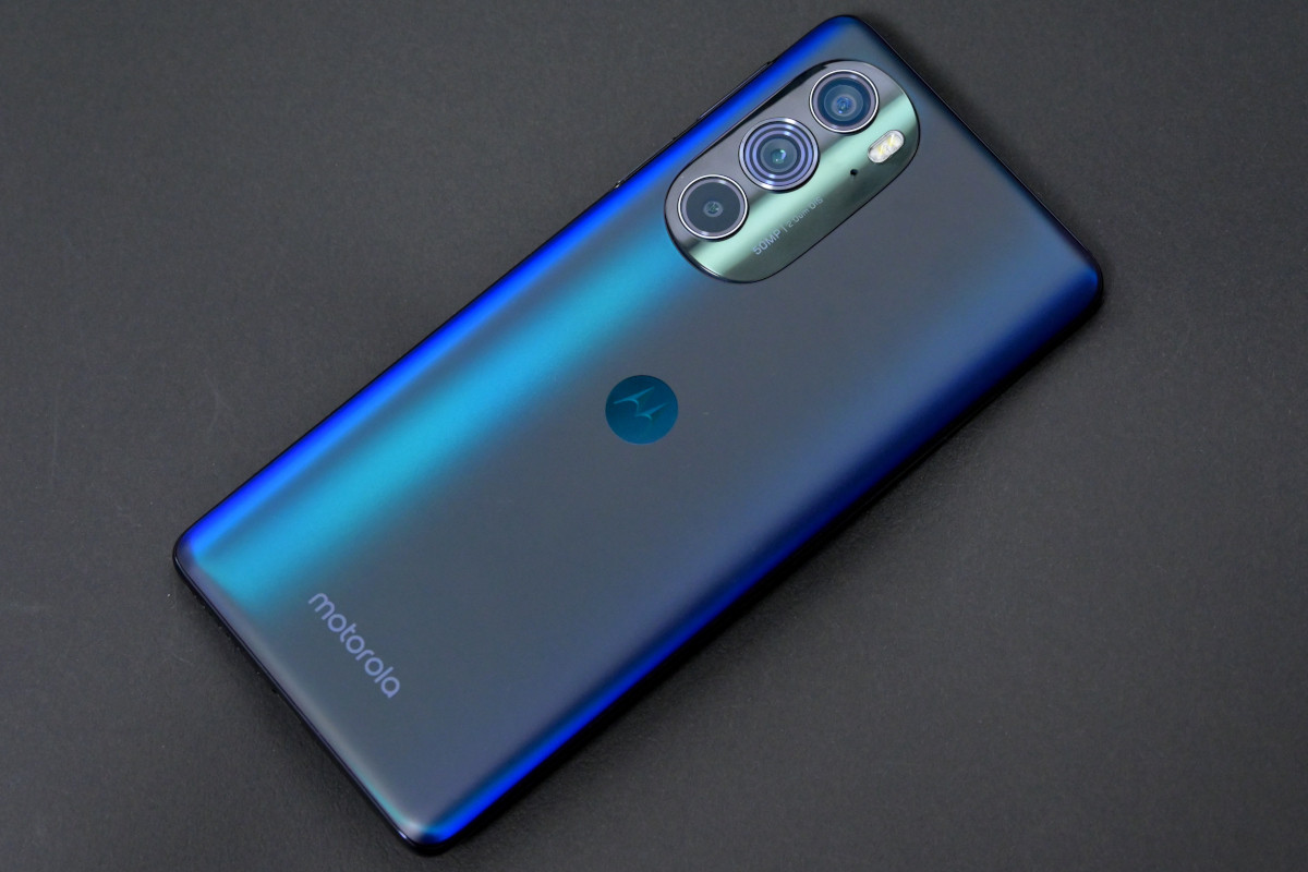 motorola edge30 PRO」レビュー - 8万円台でSnapdragon 8 Gen 1搭載の