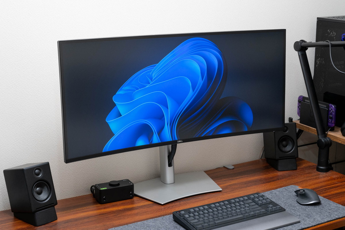 Dell U4025QW」レビュー、5K2K解像度・120Hzの圧倒的性能を堪能できる