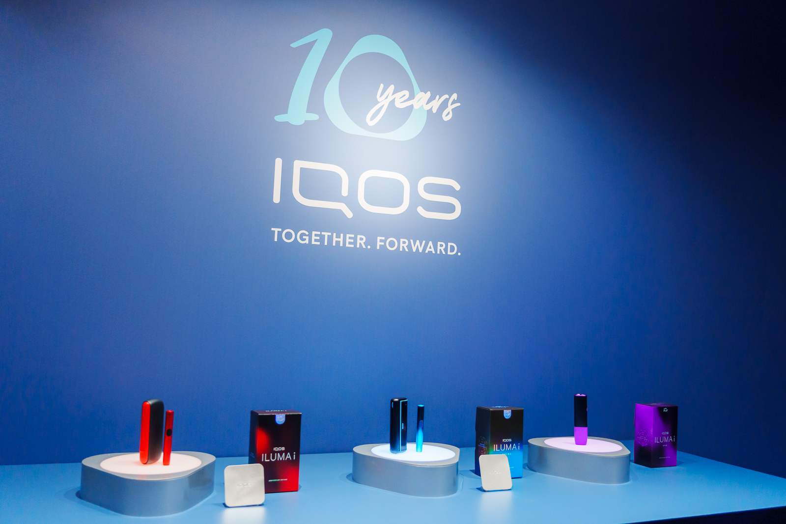 フィリップ モリス、IQOS 10周年の日本限定モデルが登場! 特別なカラー