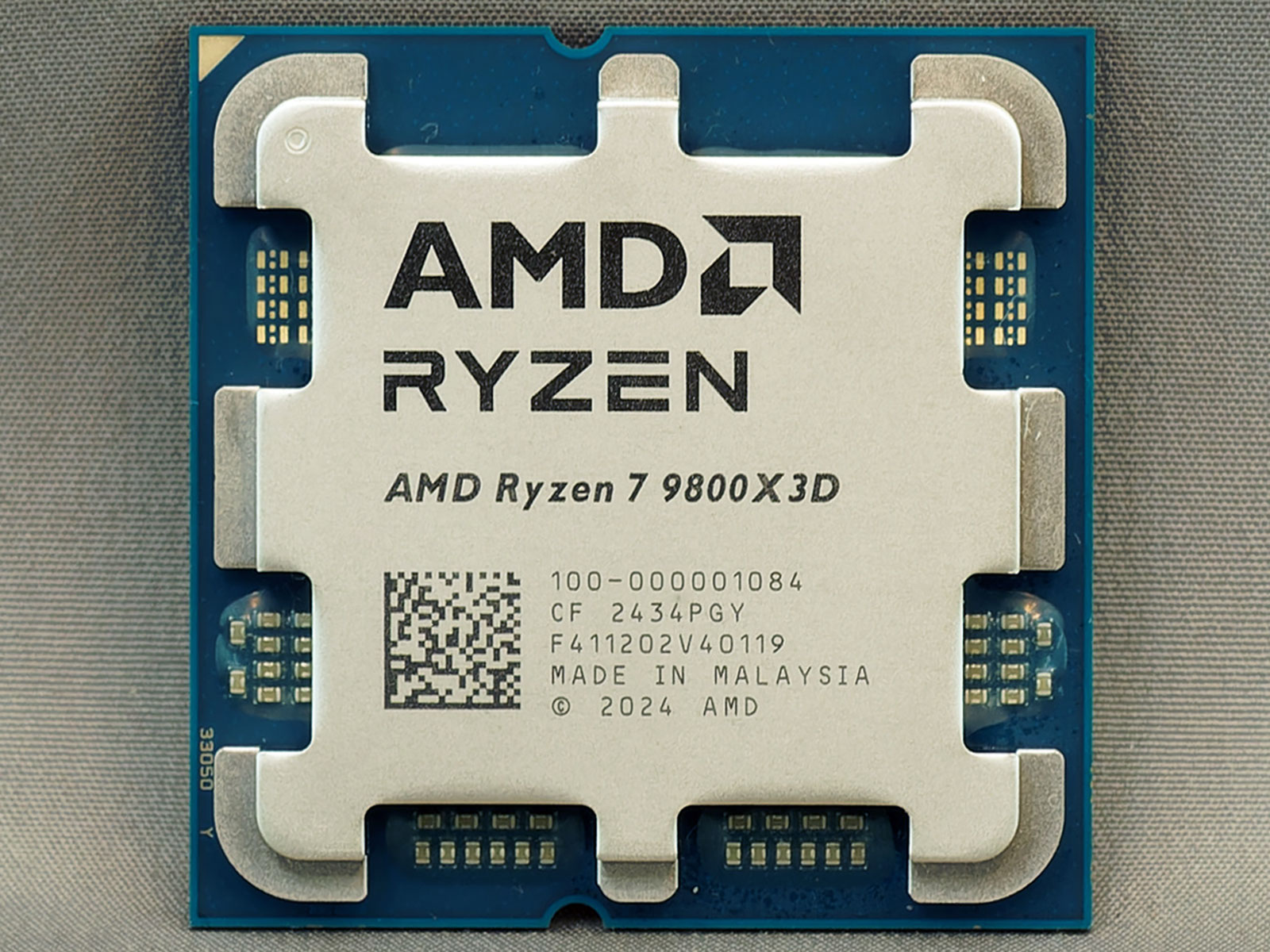 Ryzen 7 9800X3Dを試す - ゲーミングCPUの本命か？ 第2世代3D V-Cache