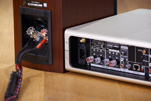 音質とデザインを兼ね備えたHi-Fiネットワークレシーバー ─DENON「DRA