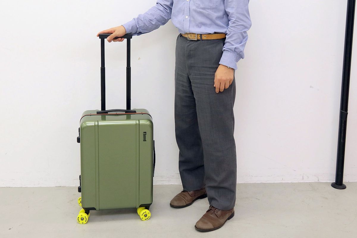 日本初上陸で話題、「Floyd」のスーツケースはビビッドカラーと