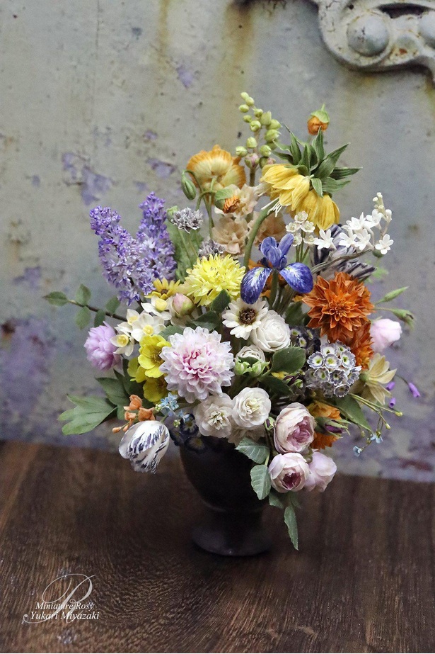 花びら1枚1枚まで表現された精巧さが魅力！ミニチュアフラワー作家に