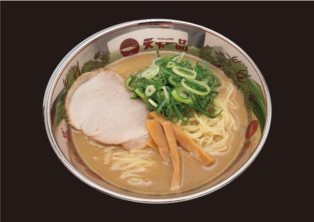 金を超える銀！プラチナを使用した天下一品の「銀のどんぶり