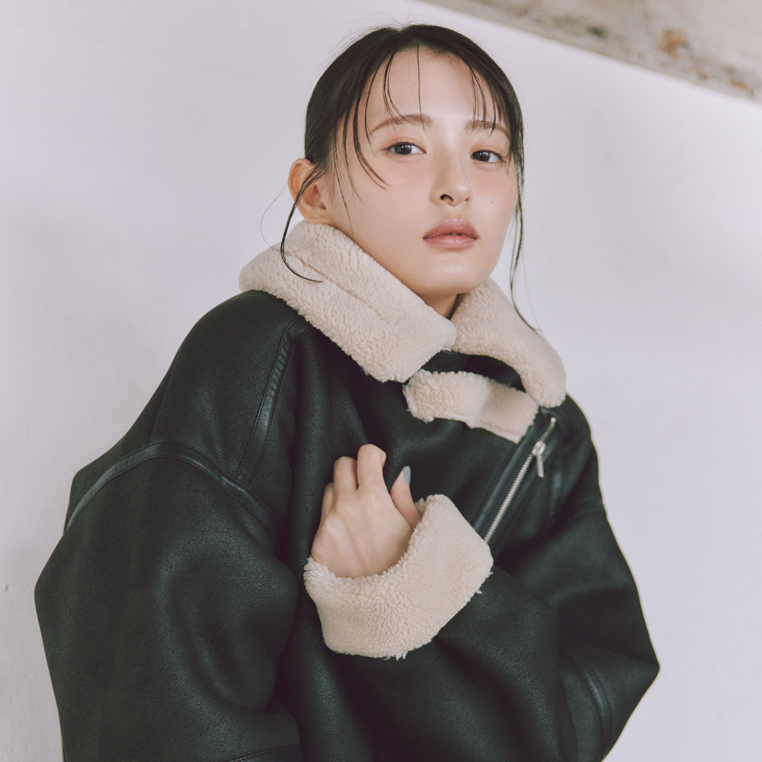 遠藤さくら】1月11日は「ボアつきフェイクムートン」【毎日更新・さく