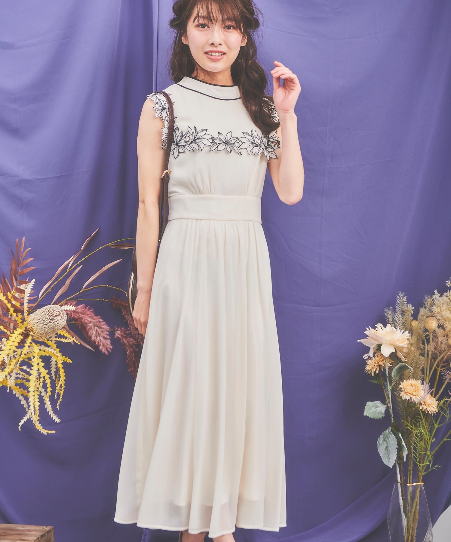 フラワー刺繍カラーワンピース | ロングワンピース | NOELA OFFICIAL