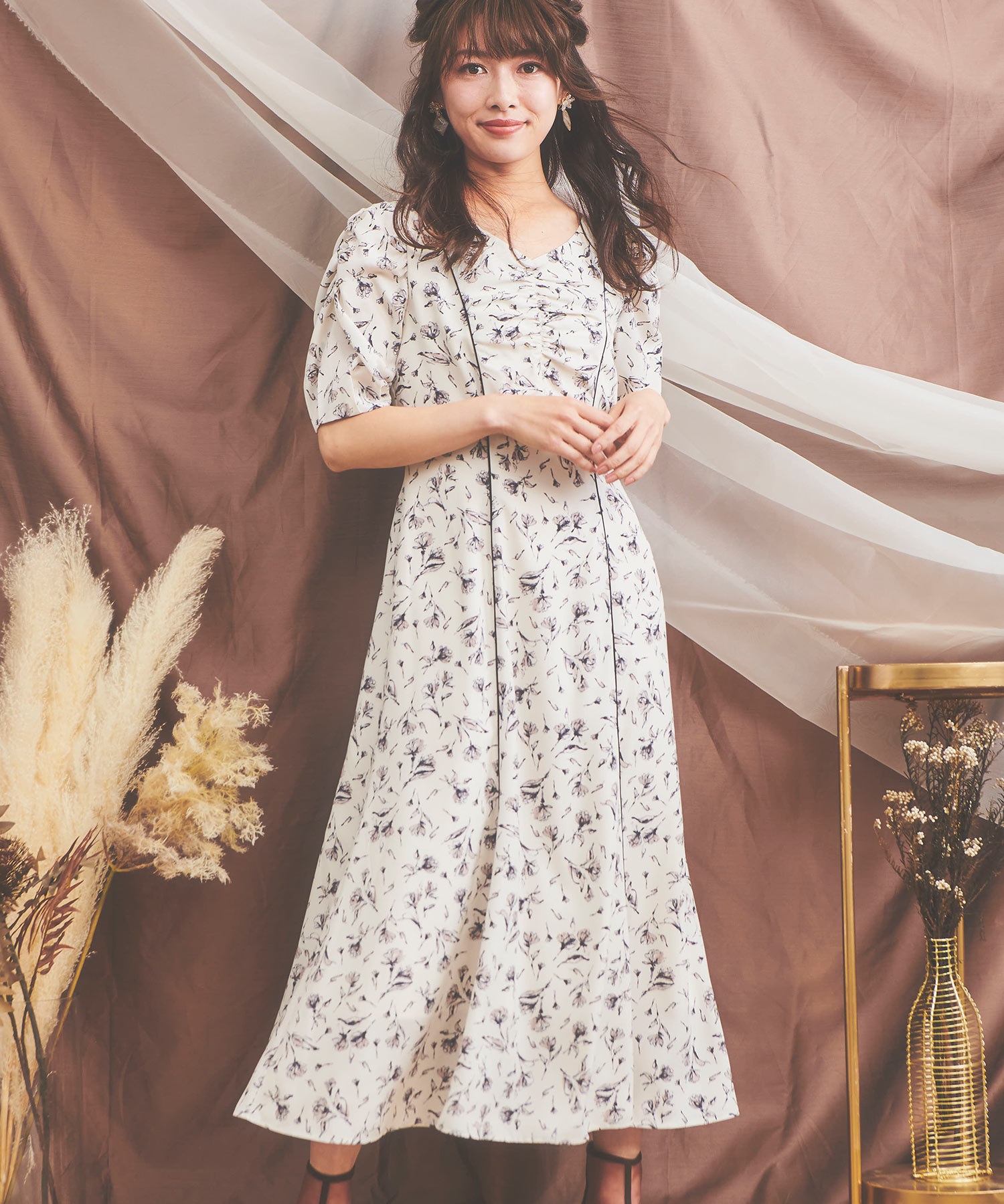 かすれタッチフラワーワンピ | ロングワンピース | NOELA OFFICIAL WEB