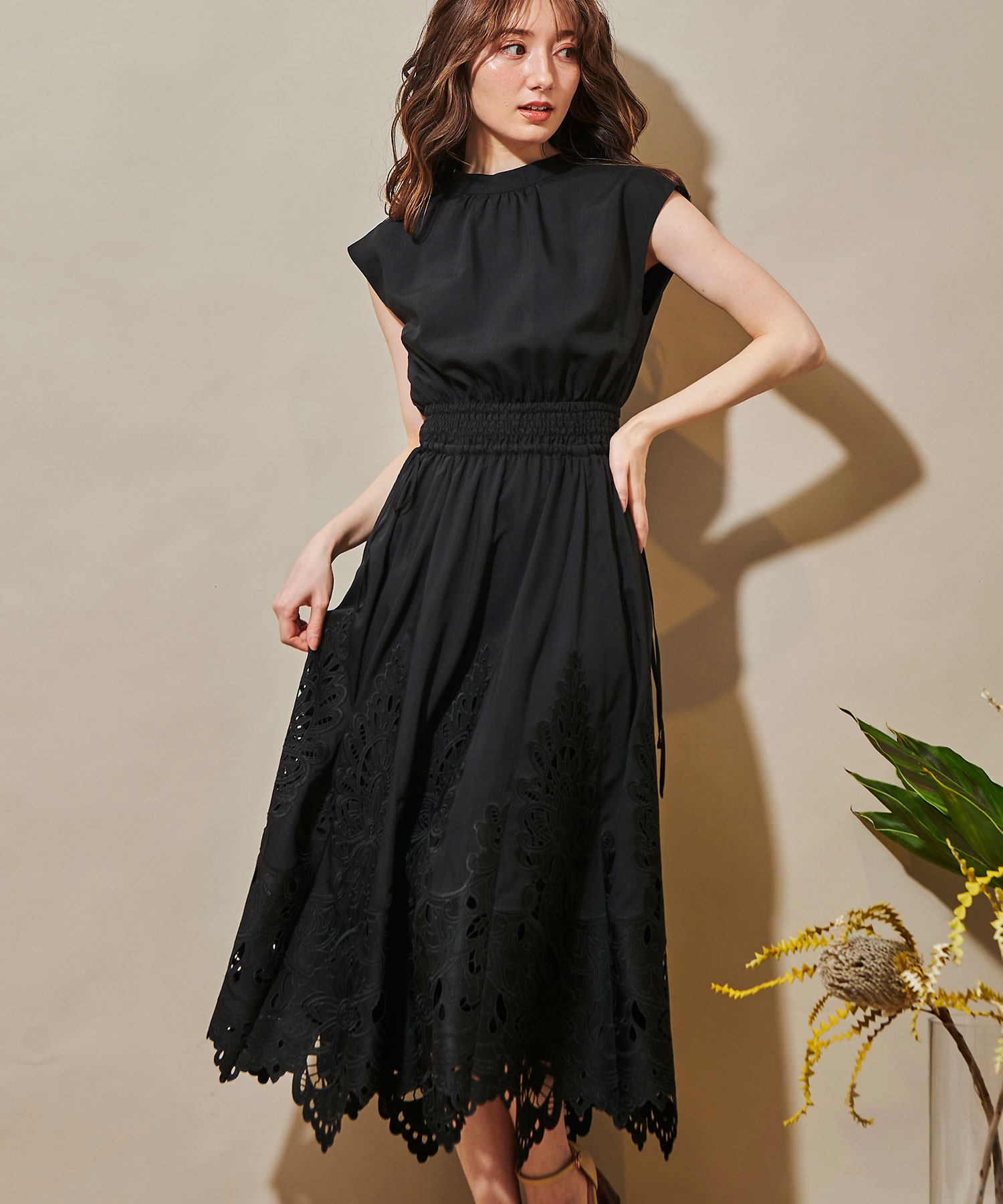 ヘム刺繍ワンピース | ロングワンピース | NOELA OFFICIAL WEB STORE