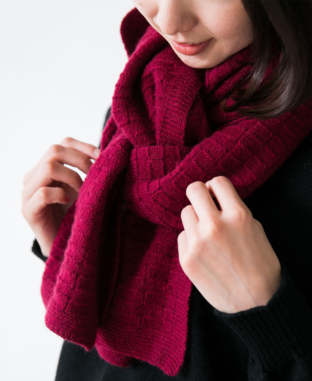 レンガ模様のマフラー【アンゴラ混】