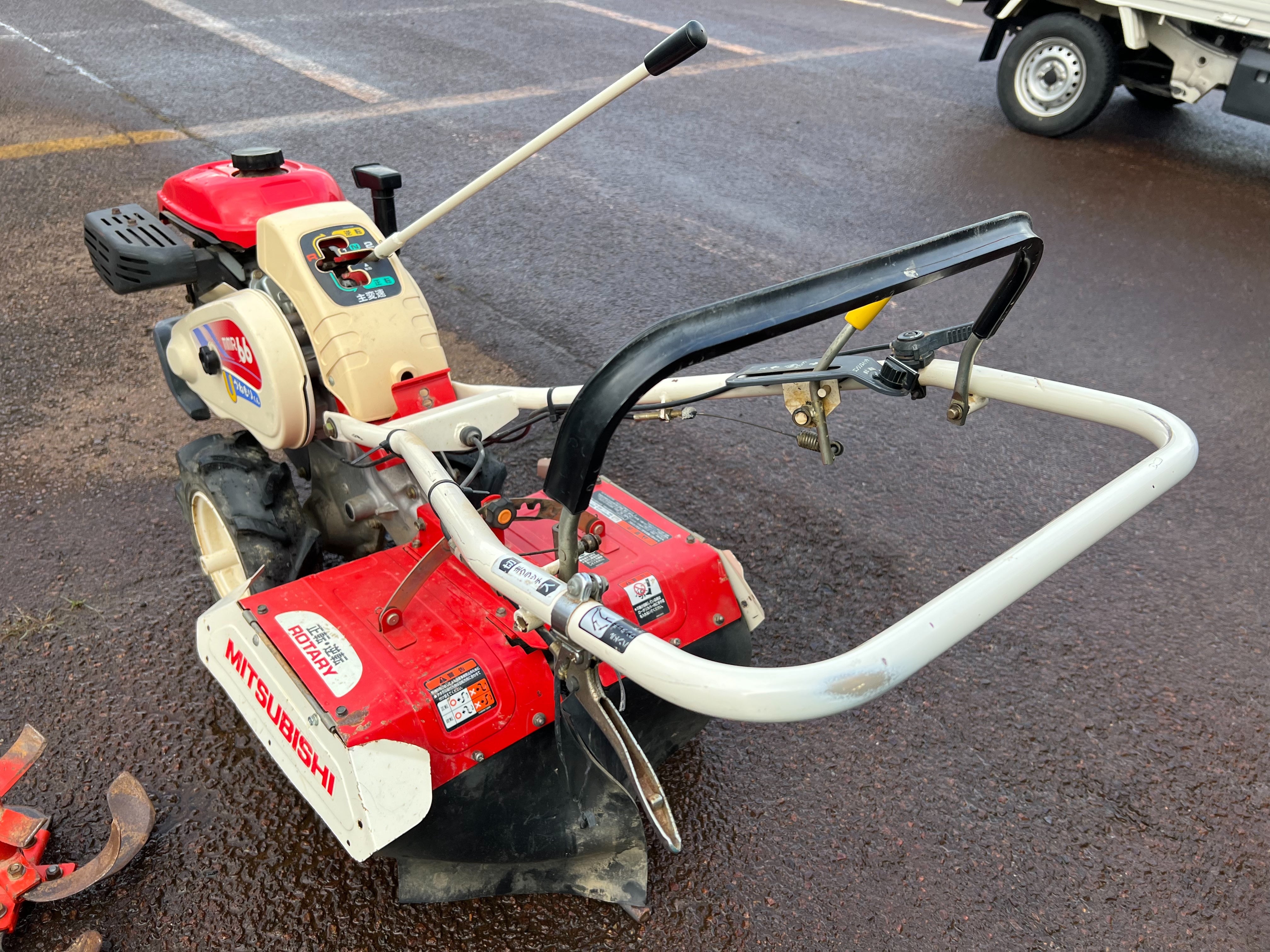 三菱 中古 耕耘機 【うねもりくん仕様】＊MMR66『オイル滲みあり