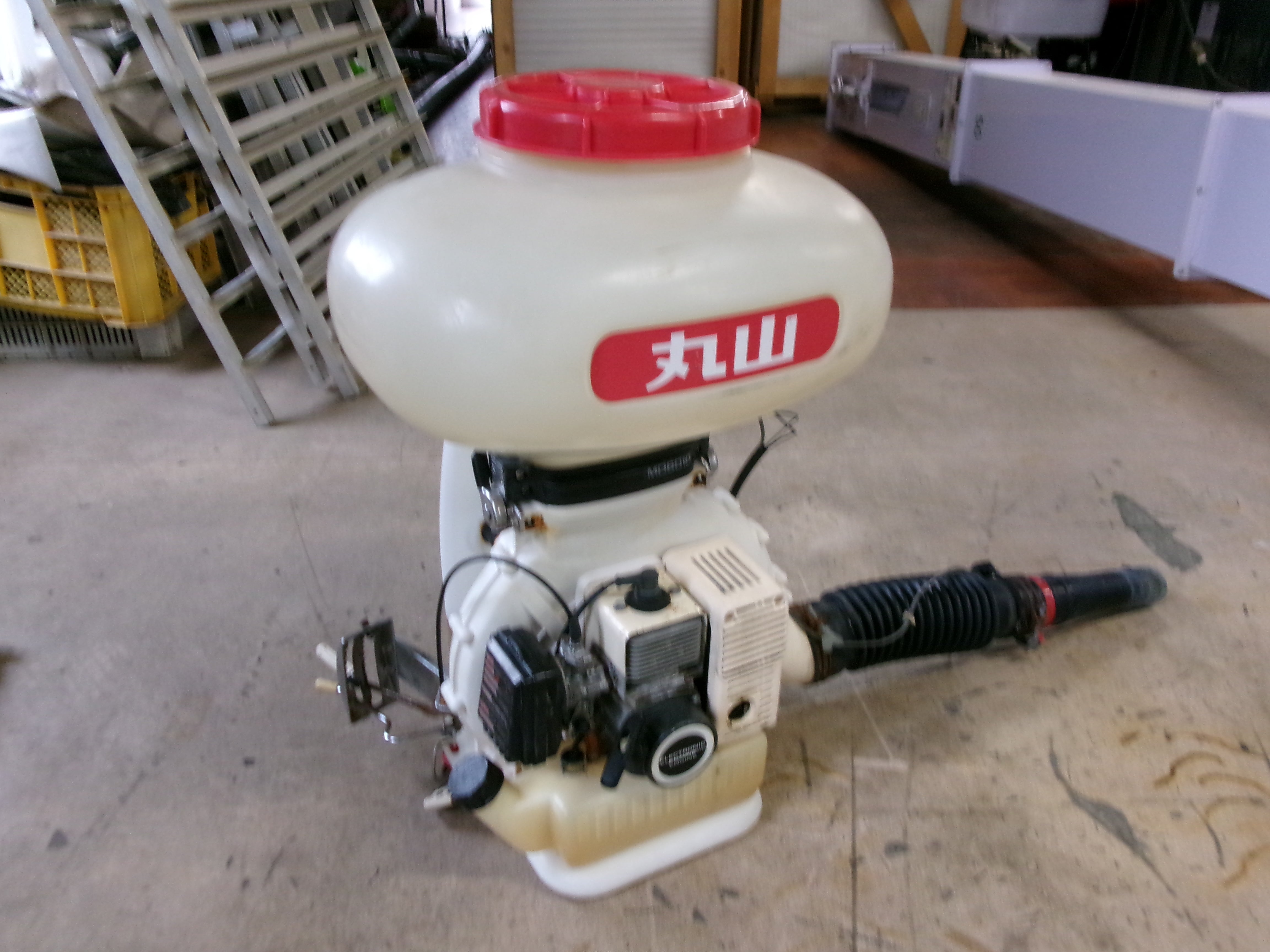 丸山 中古 動力散布機 MD6010 – 農キング