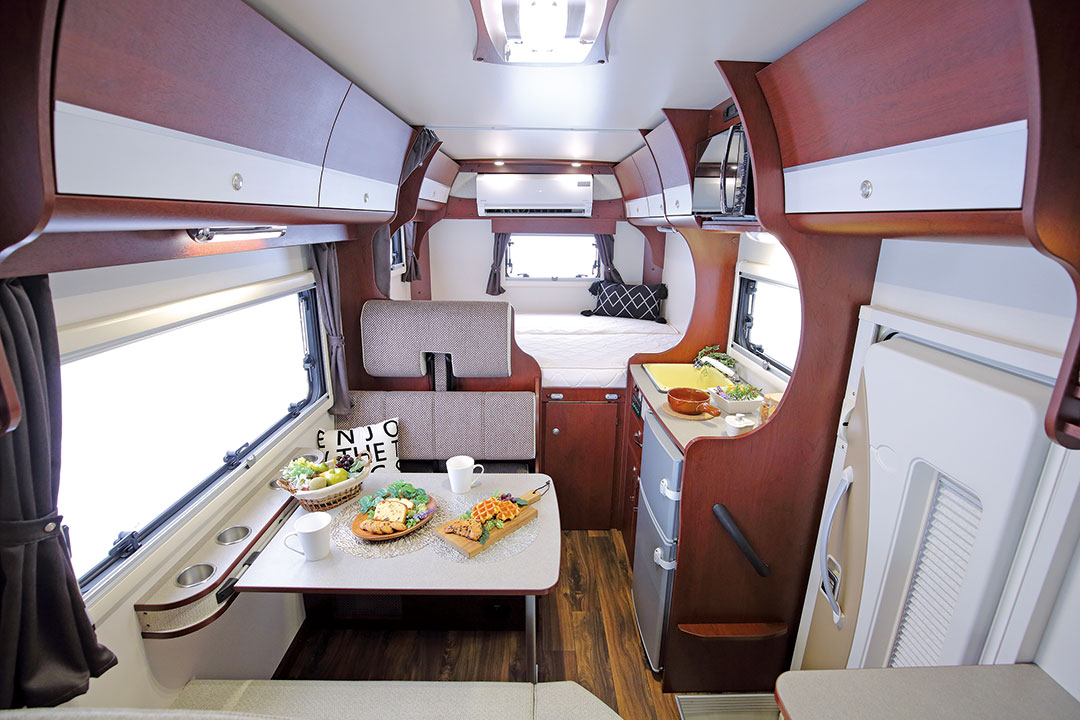 ジープニー Type X｜日本最大級キャンピングカー製造メーカーナッツRV