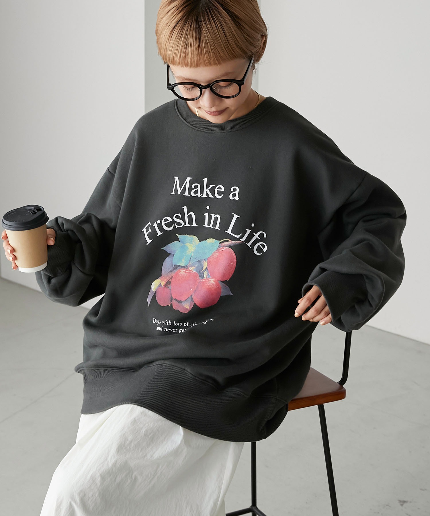 forksy.】オーバーサイズアップルグラフィックスウェットプルオーバー