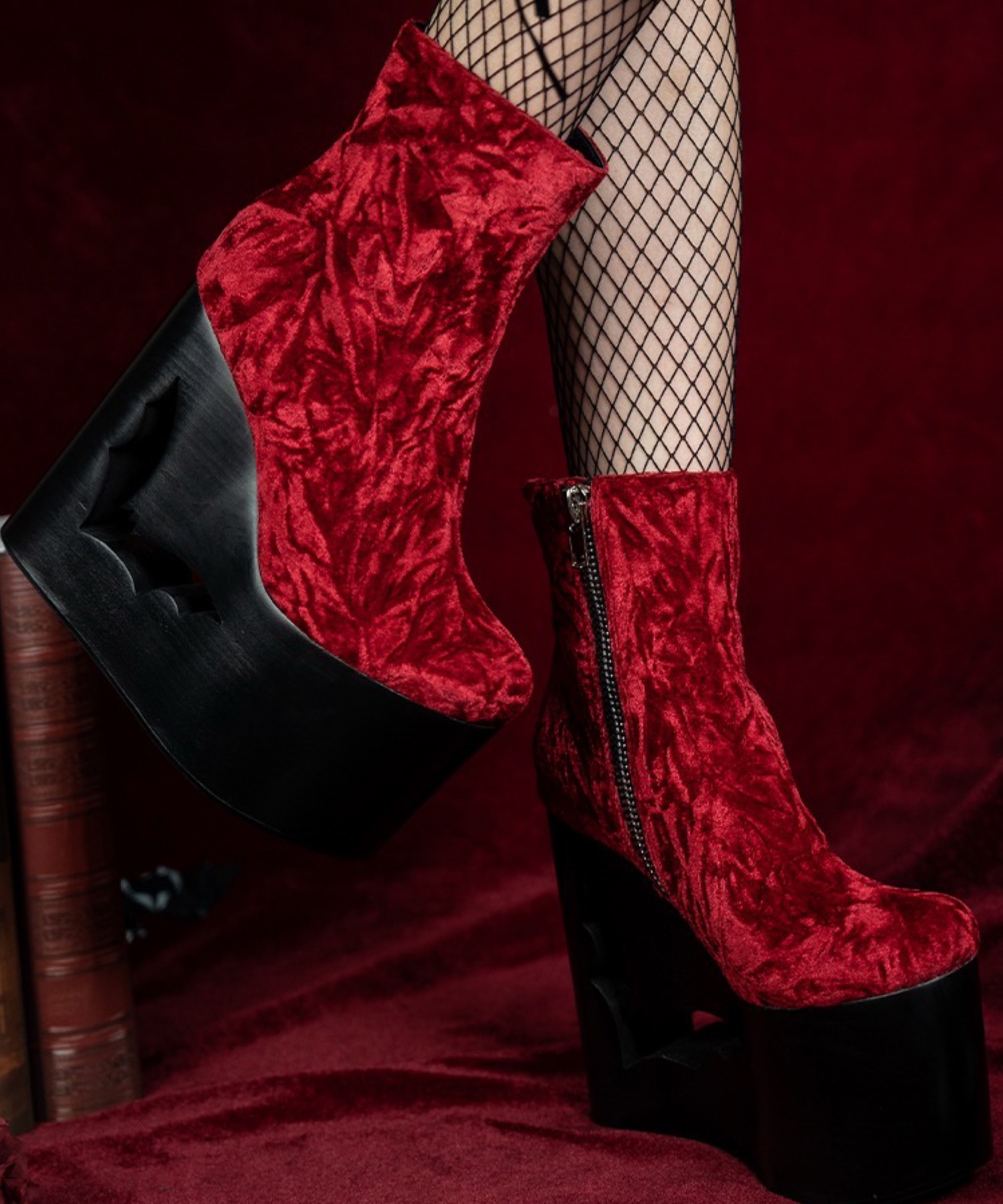 デザインヒール 厚底ショートブーツ Charla Tedrick│Jeffrey Campbell