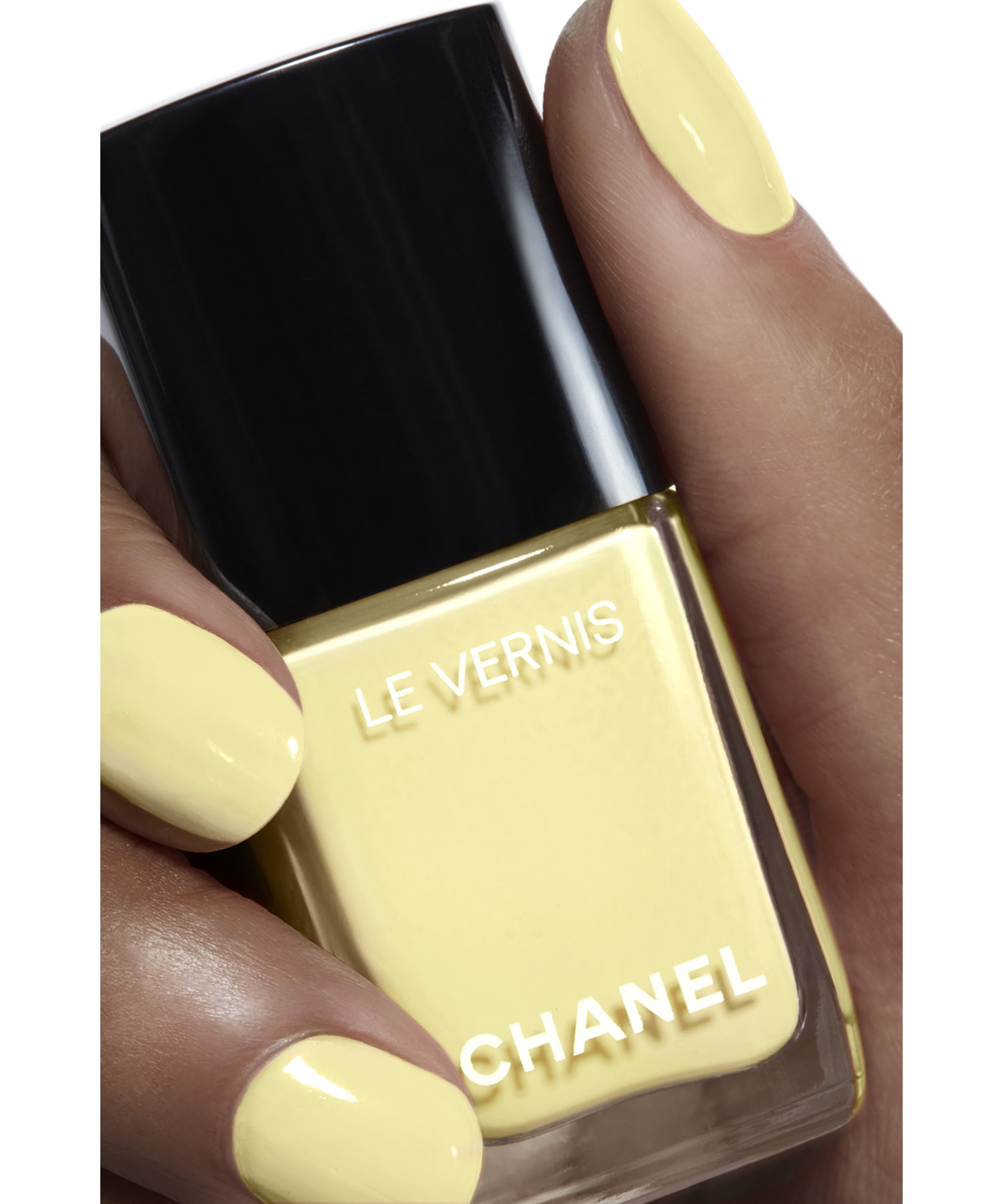 ヴェルニ ネイル エナメル（長時間美しい仕上がりが持続）（マニキュア