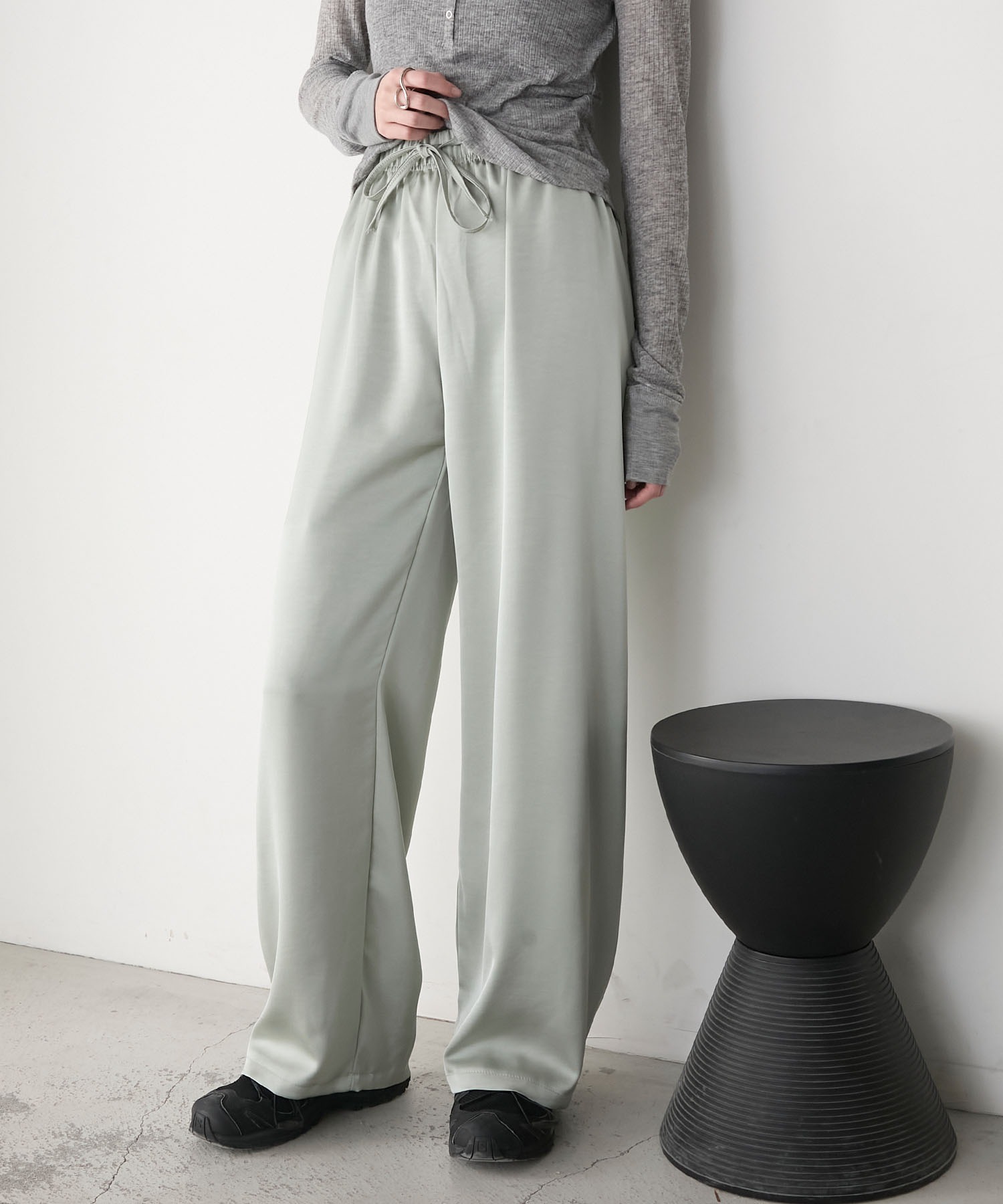 forksy.】リラックス カラーサテンパンツ forksy.│MONO-MART