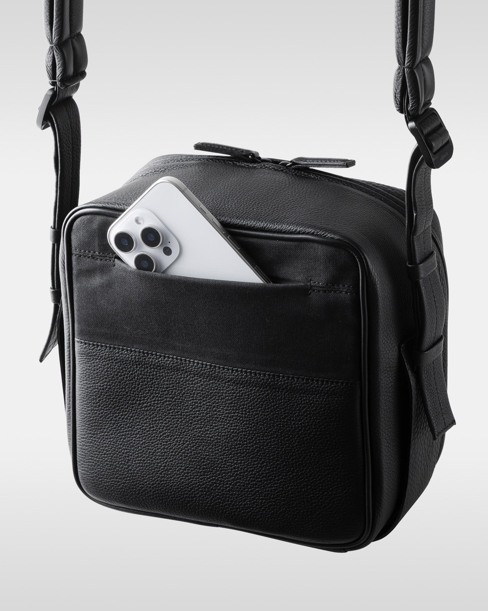ウィークエンドショルダーカメラバッグ ラージ - レザーショルダー