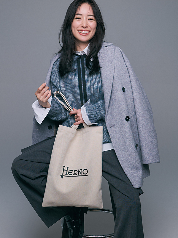 Oggi1月号の付録は、HERNO×Oggi「働く私のサブトートBAG」 | Oggi.jp