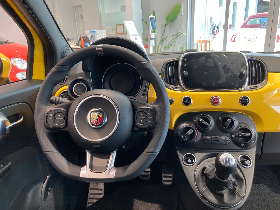 アバルト595～希少な左ハンドル｜フィアット／アバルト西福岡