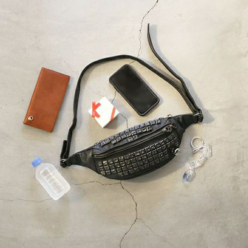 J-BG006)ENDUREレザーJAMスタッズボディバッグショルダーバッグS