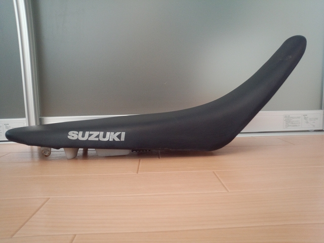 DR-Z400S スズキ純正ハイシート