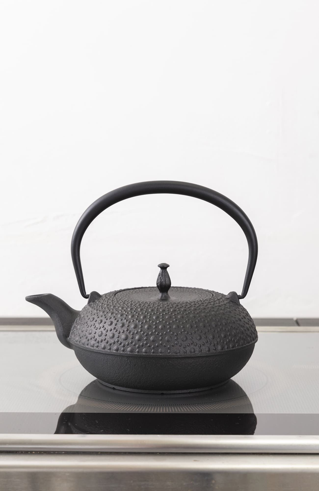 鉄瓶 東雲亀甲 1L | 南部鉄器の老舗 及源鋳造 OIGEN 公式オンライン