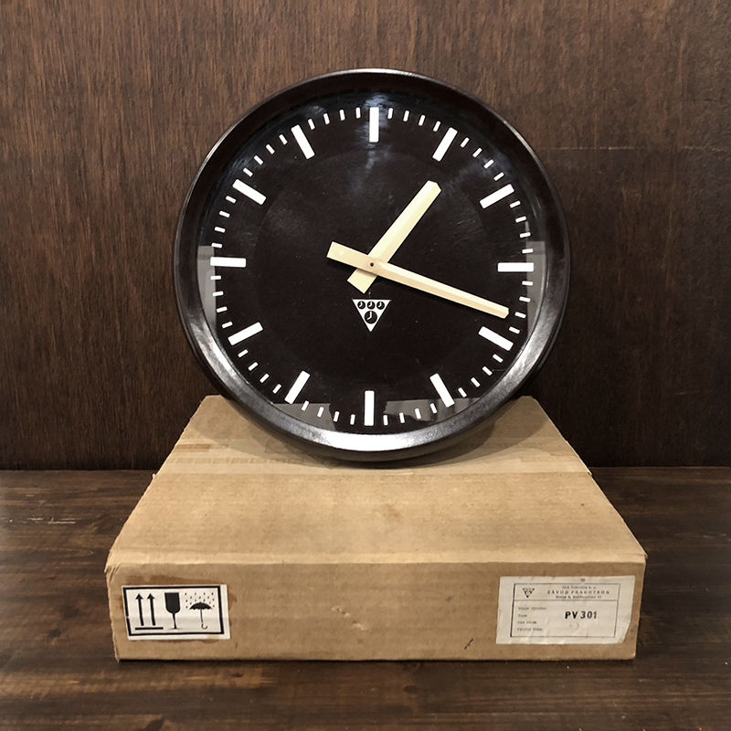 Pragotron Bakelite Wall Clock（パラゴトロン ベークライト ウォール