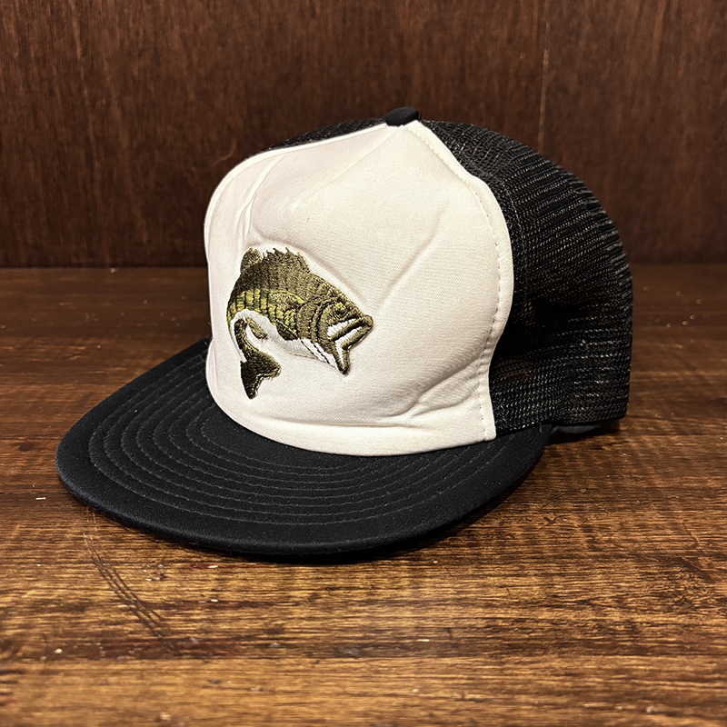 Vintage Jumping Bass Design Nylon Mesh Sports Fishing Cap Black