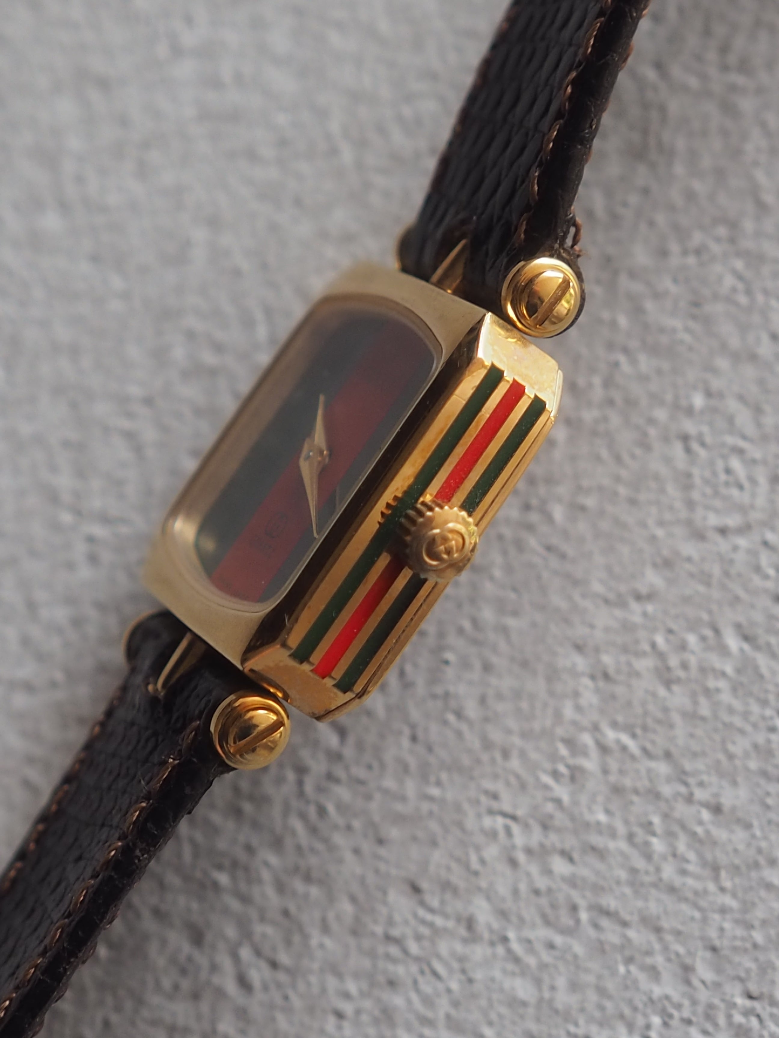 GUCCI グッチ シェリーライン ウォッチ 腕時計 ゴールド レザー