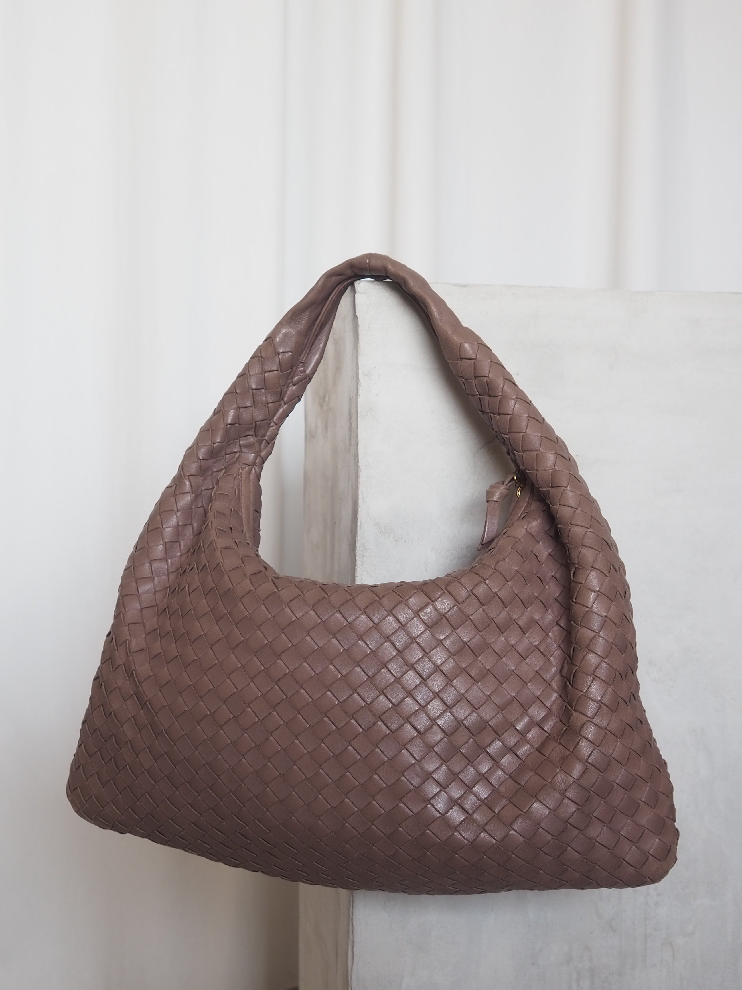 BOTTEGA VENETA ボッテガヴェネタ イントレチャート ショルダーバッグ