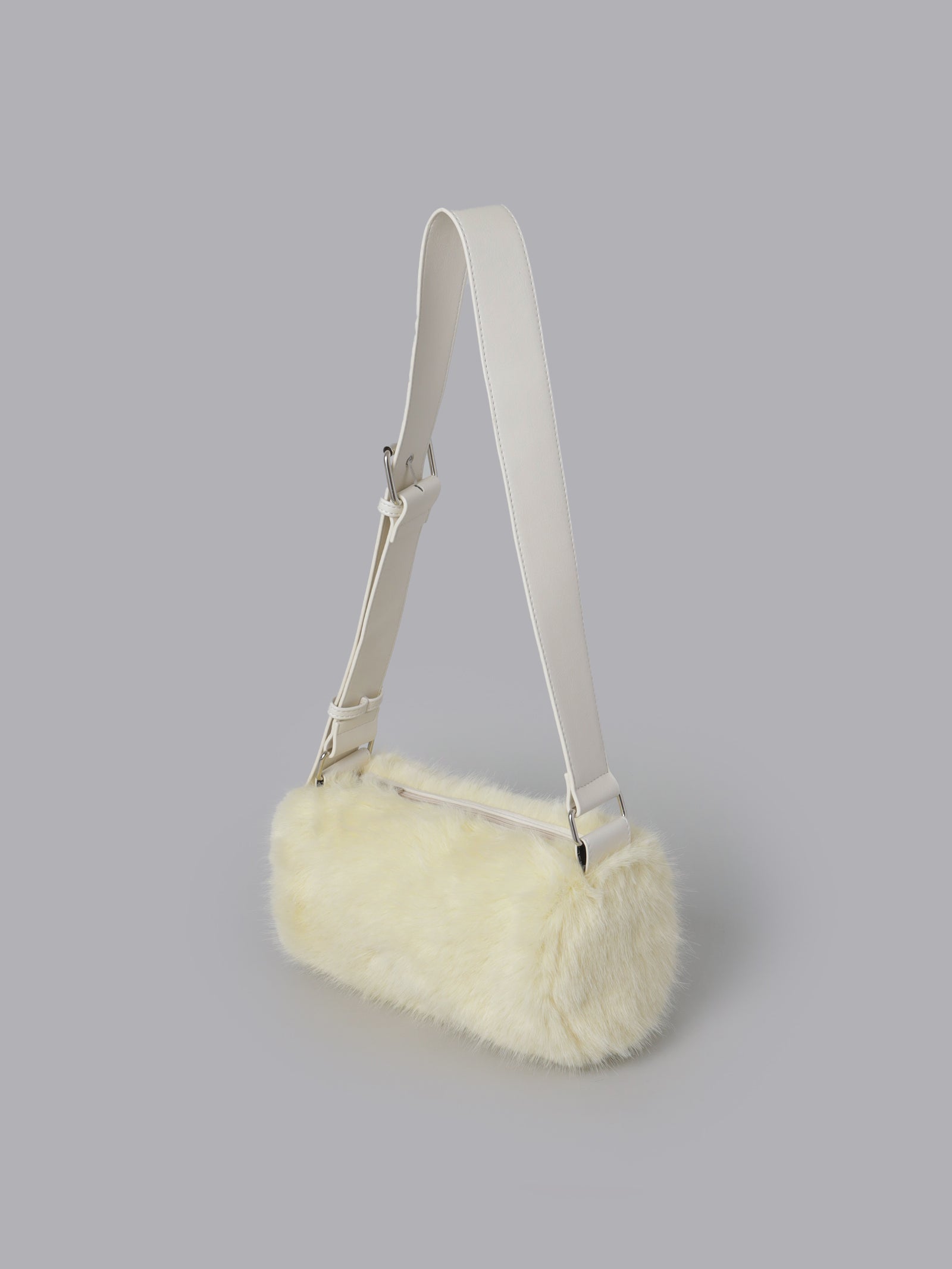 ラウンドベルトファーバッグ