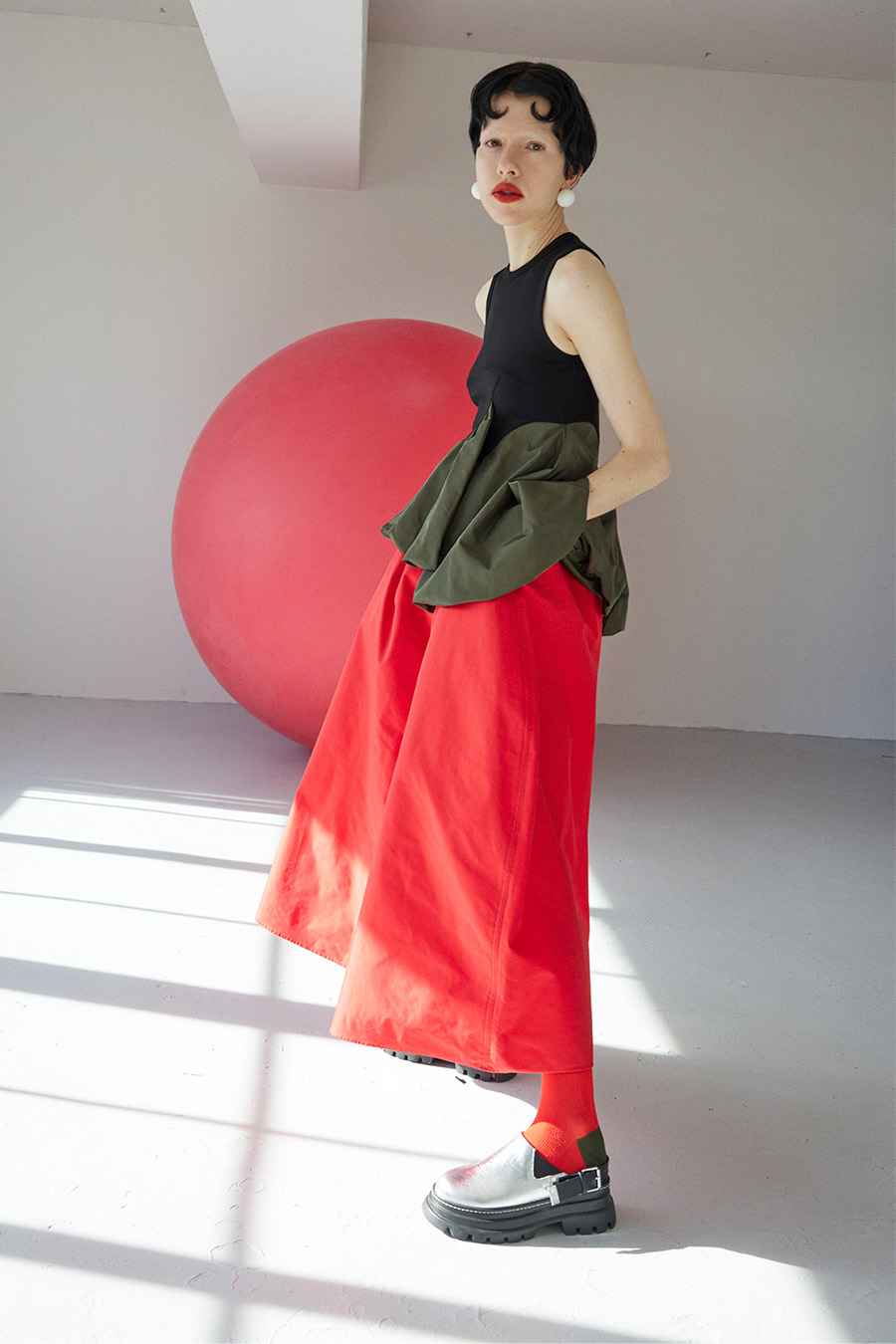 OMMO ONLINE STORE / BALLOON PEPLUM LAYERED OP