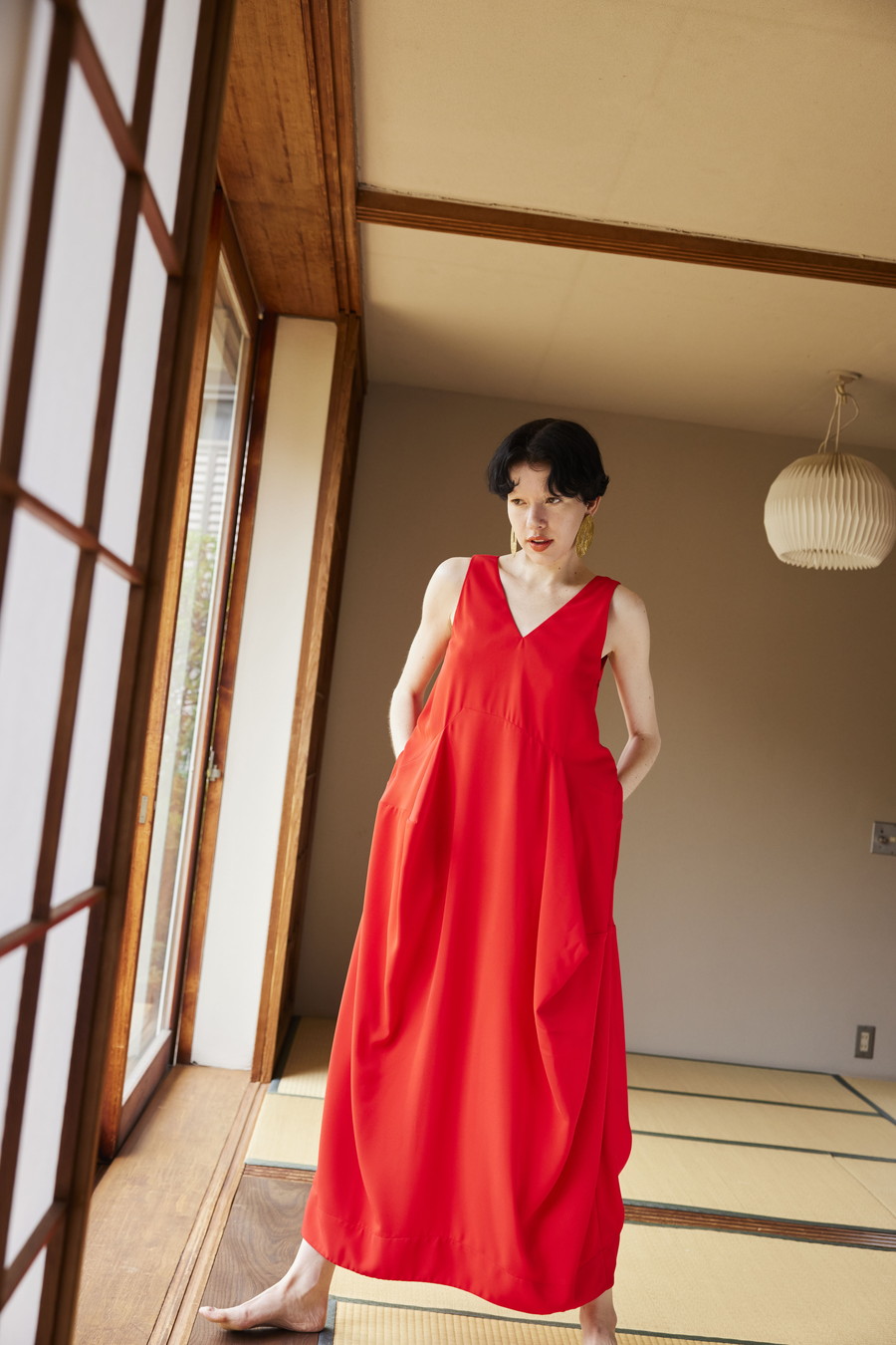 OMMO ONLINE STORE / IRREGULAR PATTERN V NECK OP