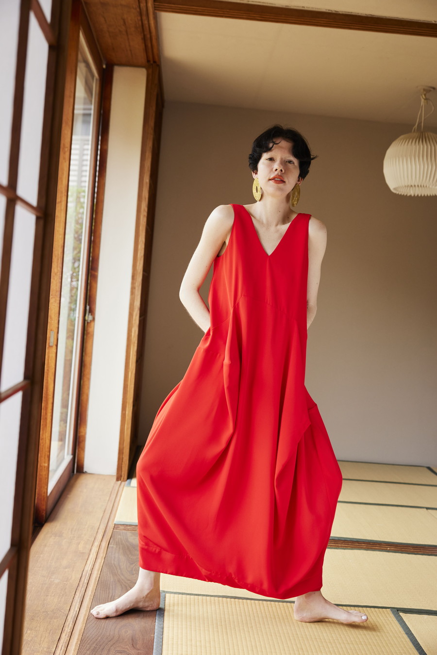 OMMO ONLINE STORE / IRREGULAR PATTERN V NECK OP