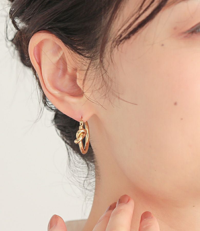 ノットデザインフープピアス』◇