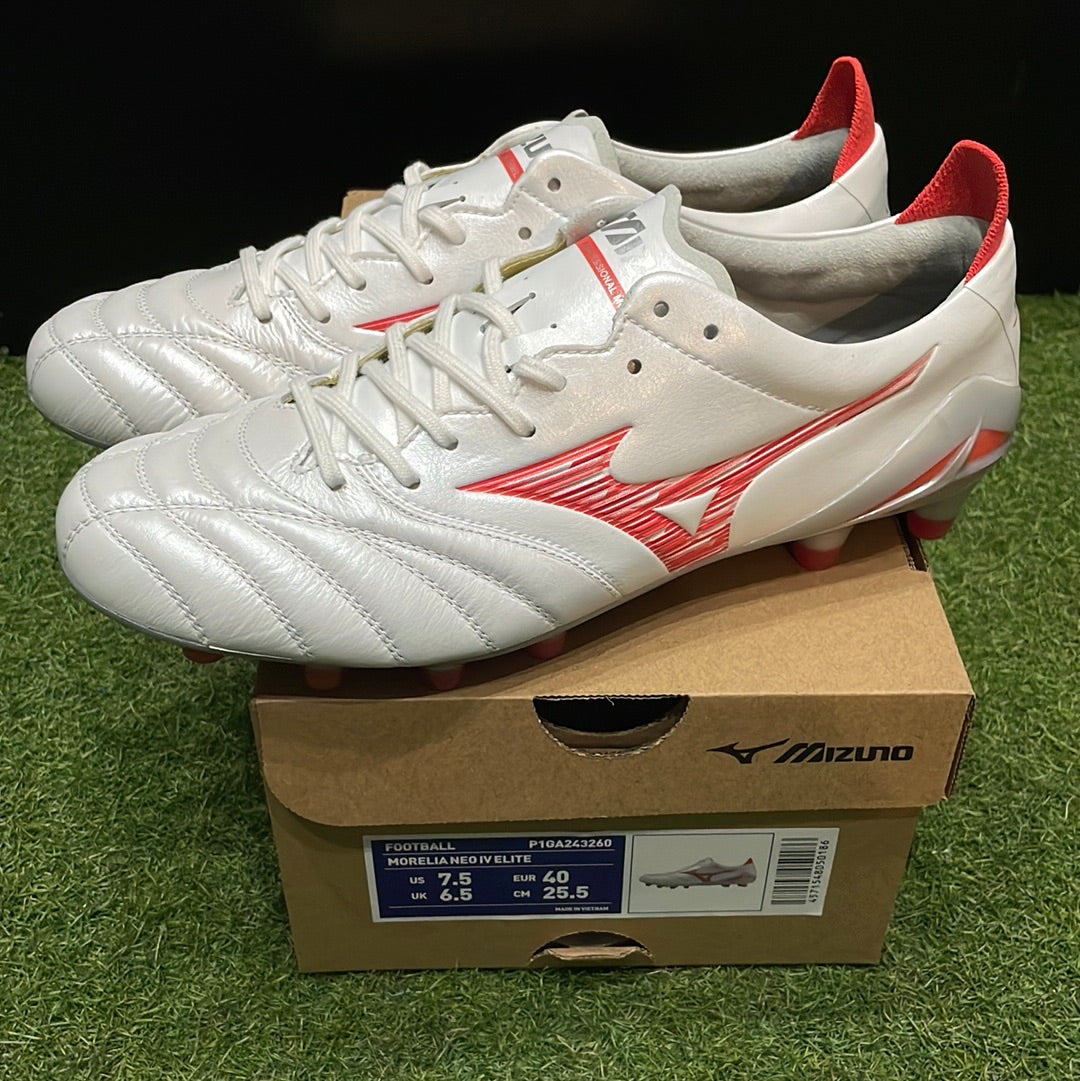 日本未発売 モレリアネオ4 エリート P1GA243260 Morelia Neo4 elite