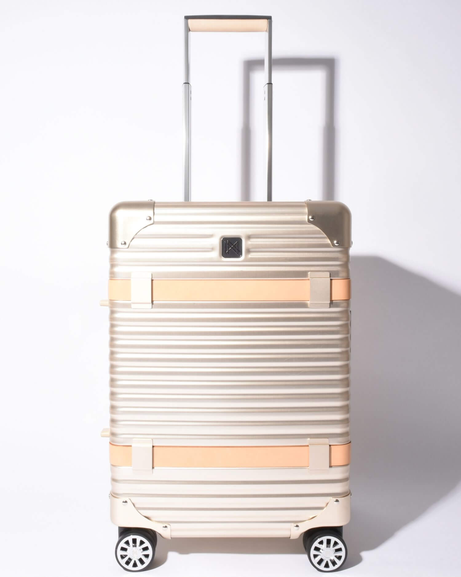 LANZZO(ランツォ)」は注目度急上昇中のスーツケースブランド！気になる