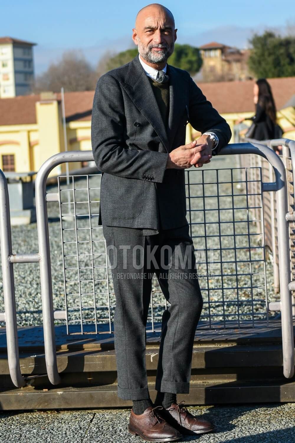 グレースーツの着こなし【ダブルブレステッドを取り入れた洒落者を厳選