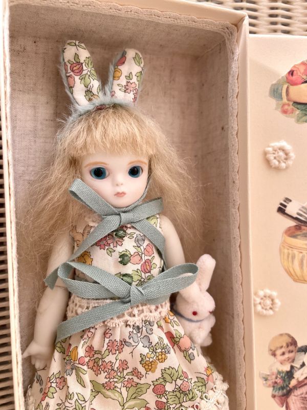 まな | 人形 「箱入りミニビスクドール」1 ロングヘア - 乙女屋