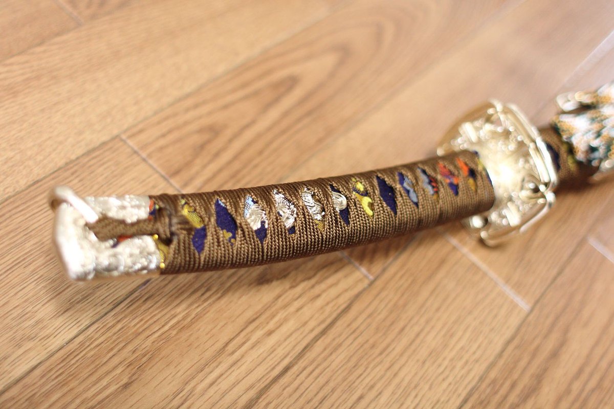 三條小鍛冶宗近本店さんから、とても素敵な模造刀「三日月宗近」が届い