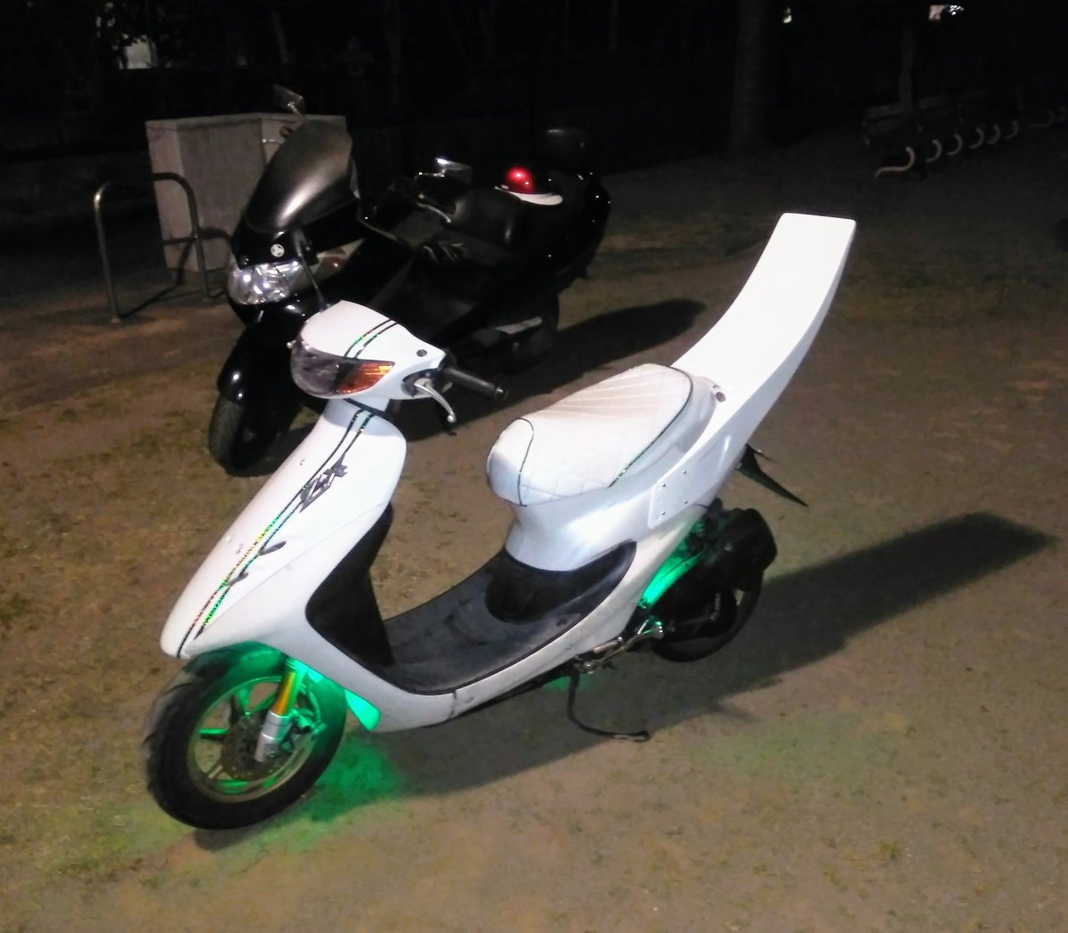 ZX売ります！ ヤンキー仕様 カスタム点 ロングテール 充電用USB LED