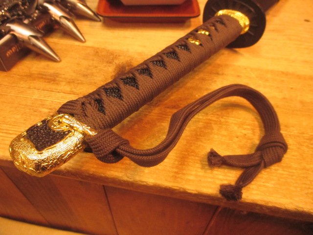 それにしても海軍軍刀刀緒ってすごい字面だなぁ。 実用例はこんな感じ